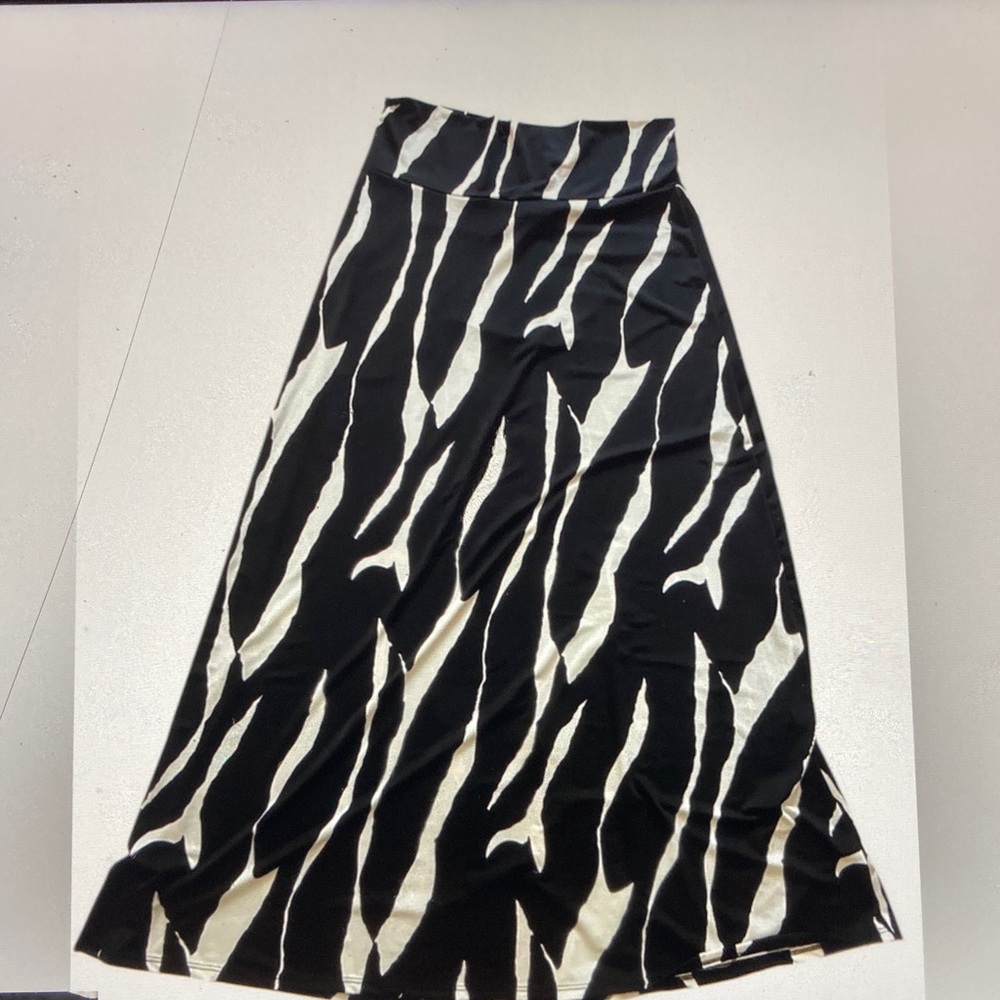 PRETTY YOUNG THING Black and White Zebra Print Women's Skirt 2X